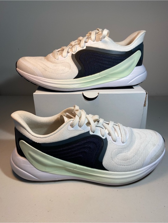 lululemon athletica Shoes - Lululemon Women’s Blissfeel 2 White Black Green Running Shoes SZ 10